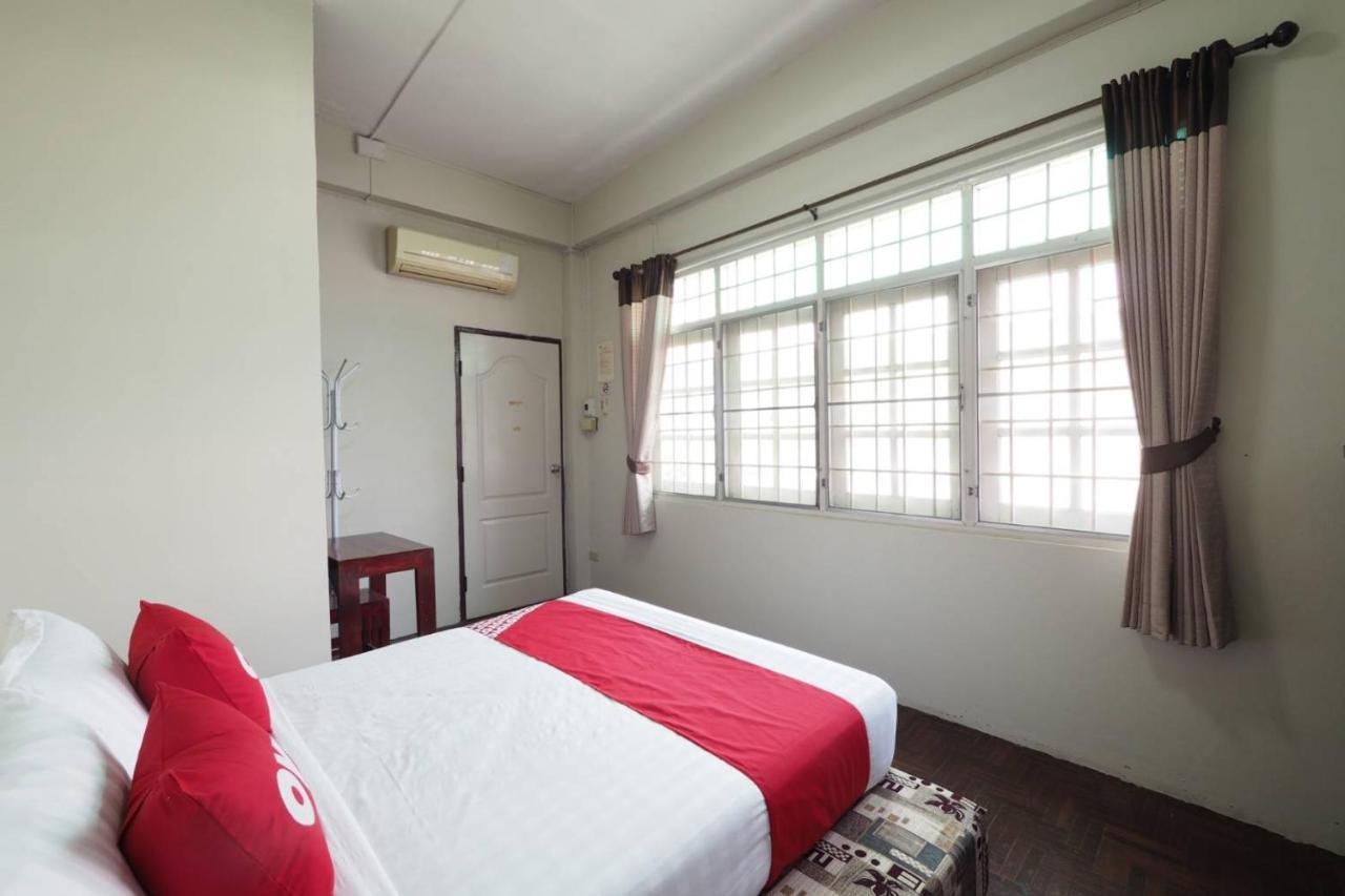Born Guest House Chiang Mai Esterno foto