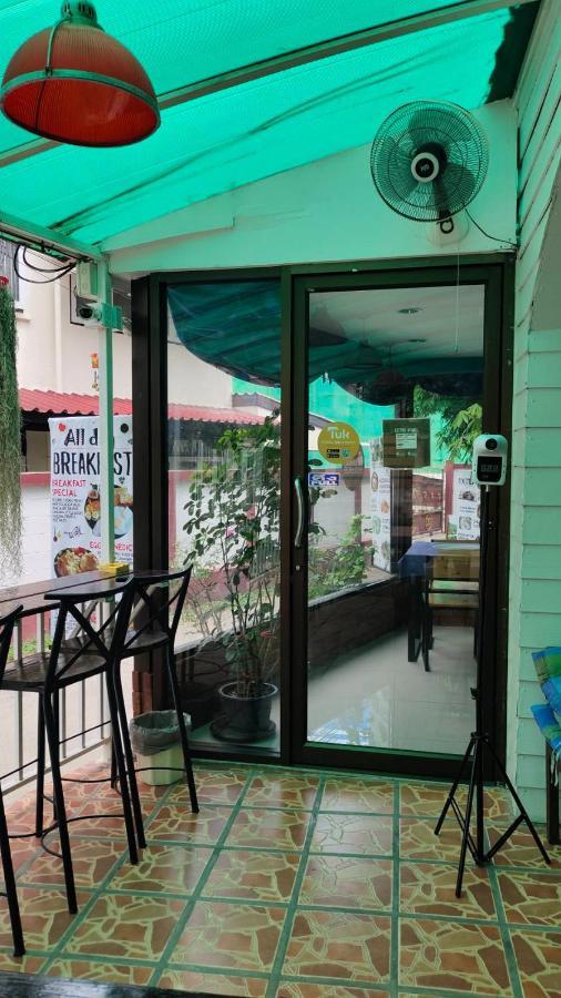 Born Guest House Chiang Mai Esterno foto