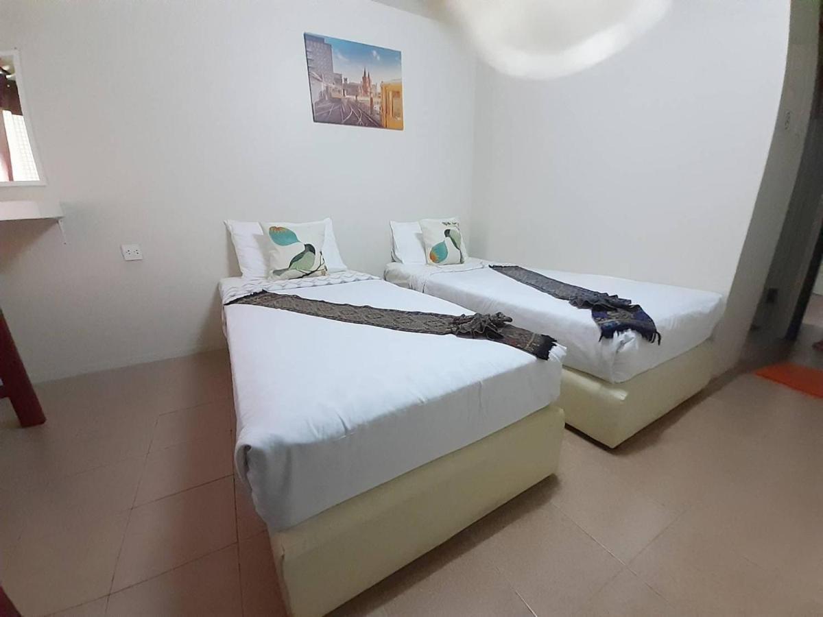 Born Guest House Chiang Mai Esterno foto