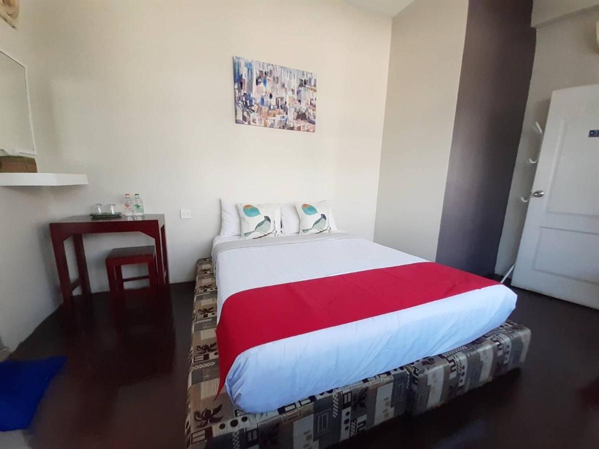 Born Guest House Chiang Mai Esterno foto