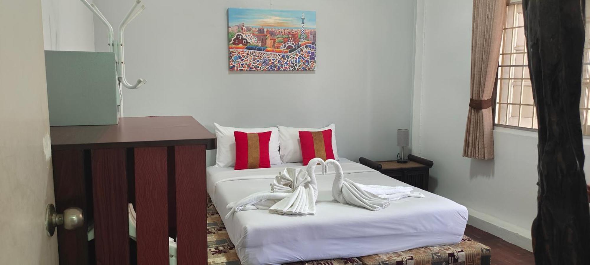 Born Guest House Chiang Mai Esterno foto