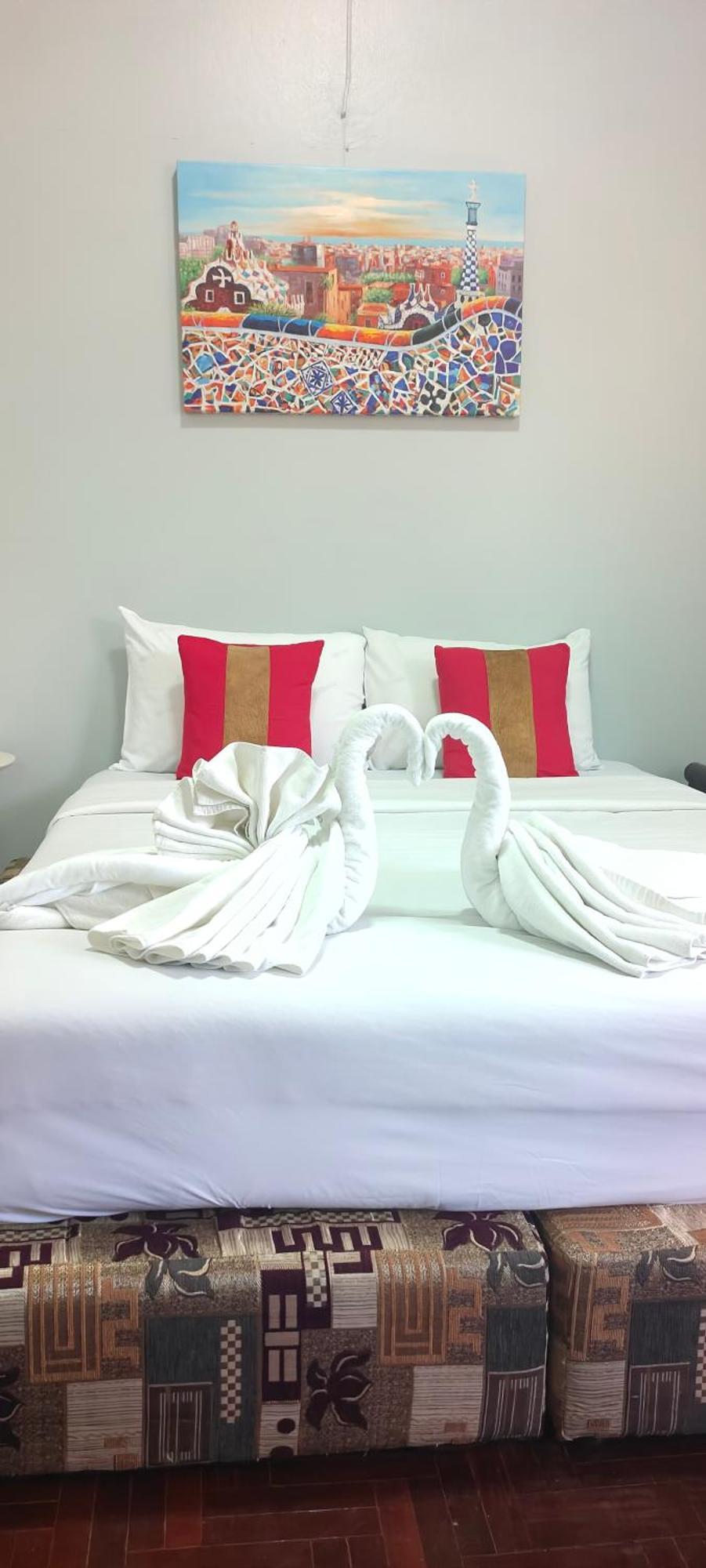 Born Guest House Chiang Mai Esterno foto