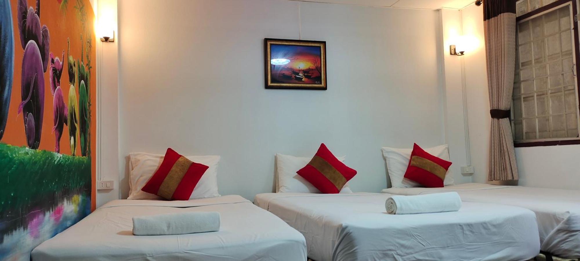 Born Guest House Chiang Mai Esterno foto
