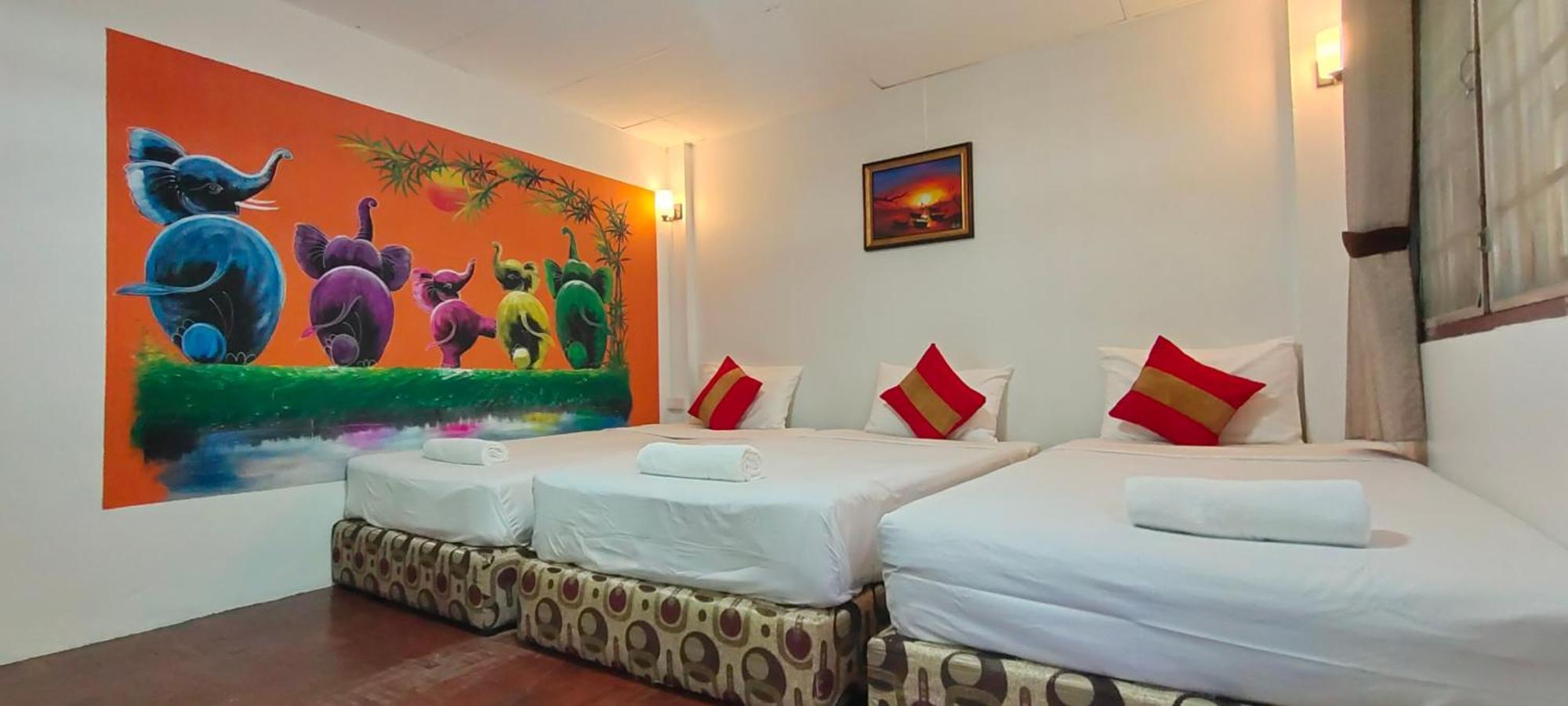 Born Guest House Chiang Mai Esterno foto